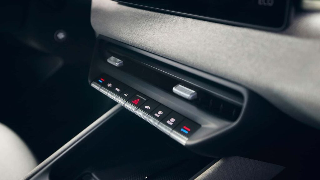 After Audi & Mercedes, VW to reintroduce physical buttons & knobs